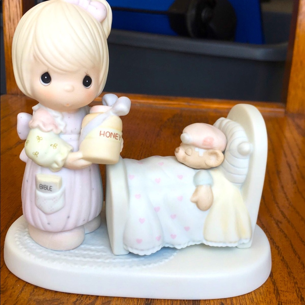 Precious Moments make me a blessing porcelain figurine sold in original box